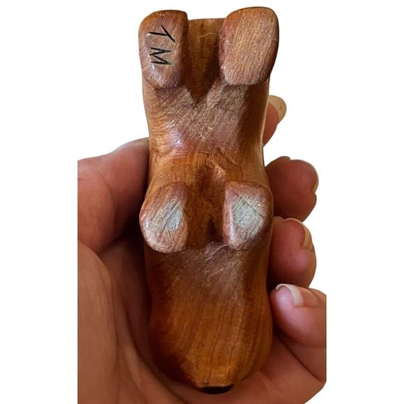 Native American Wooden Hand Carved Bear Signed T.M. 3.5” Long Fetish - Picture 6 of 7